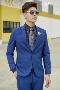 Tư thế mặc vest khác nhau cho từng người