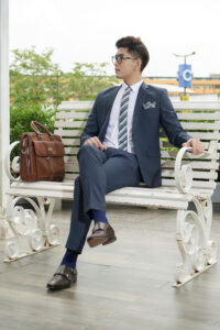 Chọn vest phù hợp với dáng người là yếu tố then chốt để tạo nên vẻ ngoài lịch lãm, gọn gàng và tôn dáng.