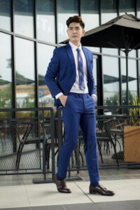 Chọn kiểu dáng áo vest phù hợp với từng dáng người nam giới, giúp bạn mặc vest đẹp, tôn dáng, che khuyết điểm và thể hiện sự tự tin trong mọi hoàn cảnh
