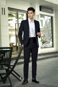 Comple giá rẻ là lựa chọn thông minh cho những ai muốn cân bằng giữa ngân sách và phong cách.